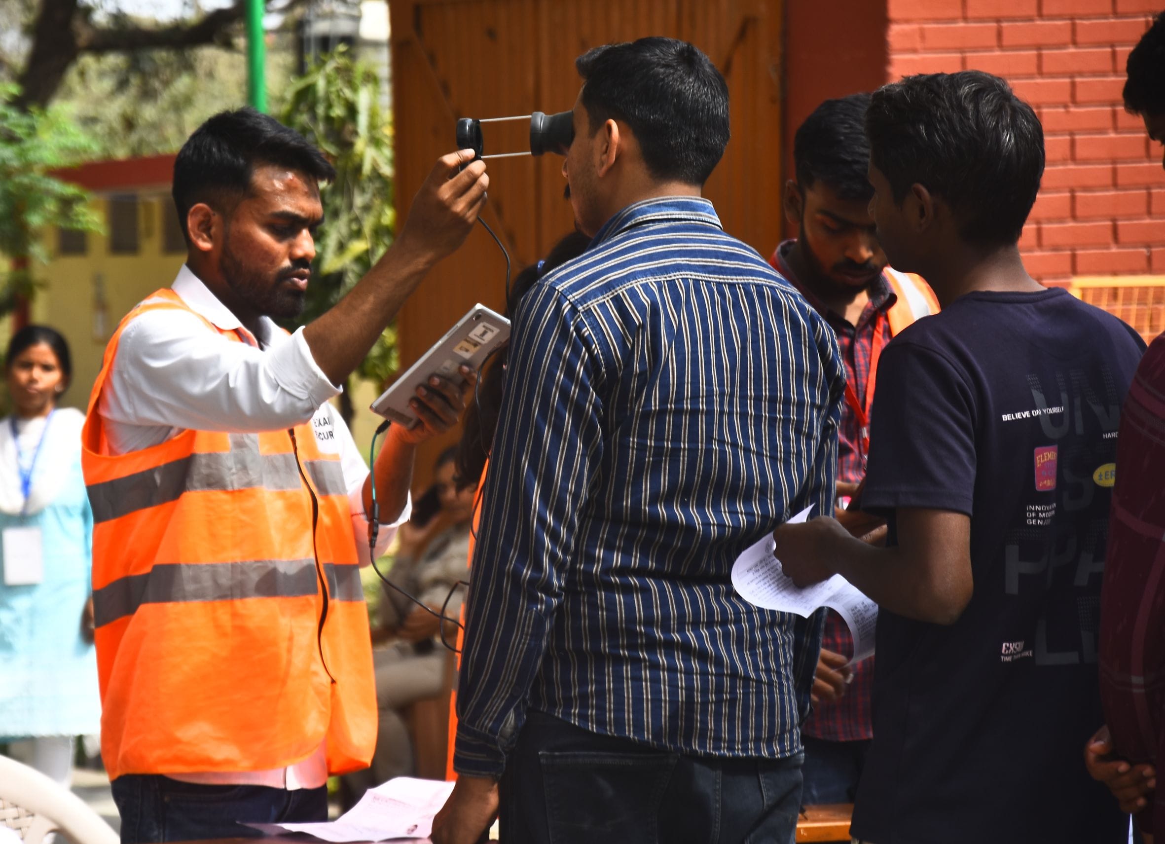 राजधानी के 54 परीक्षा केंद्रों पर हुई उपनिरीक्षक व समकक्ष पदों के लिए लिखित परीक्षा राजधानी के 54 परीक्षा केंद्रों पर हुई उपनिरीक्षक व समकक्ष पदों के लिए लिखित परीक्षा