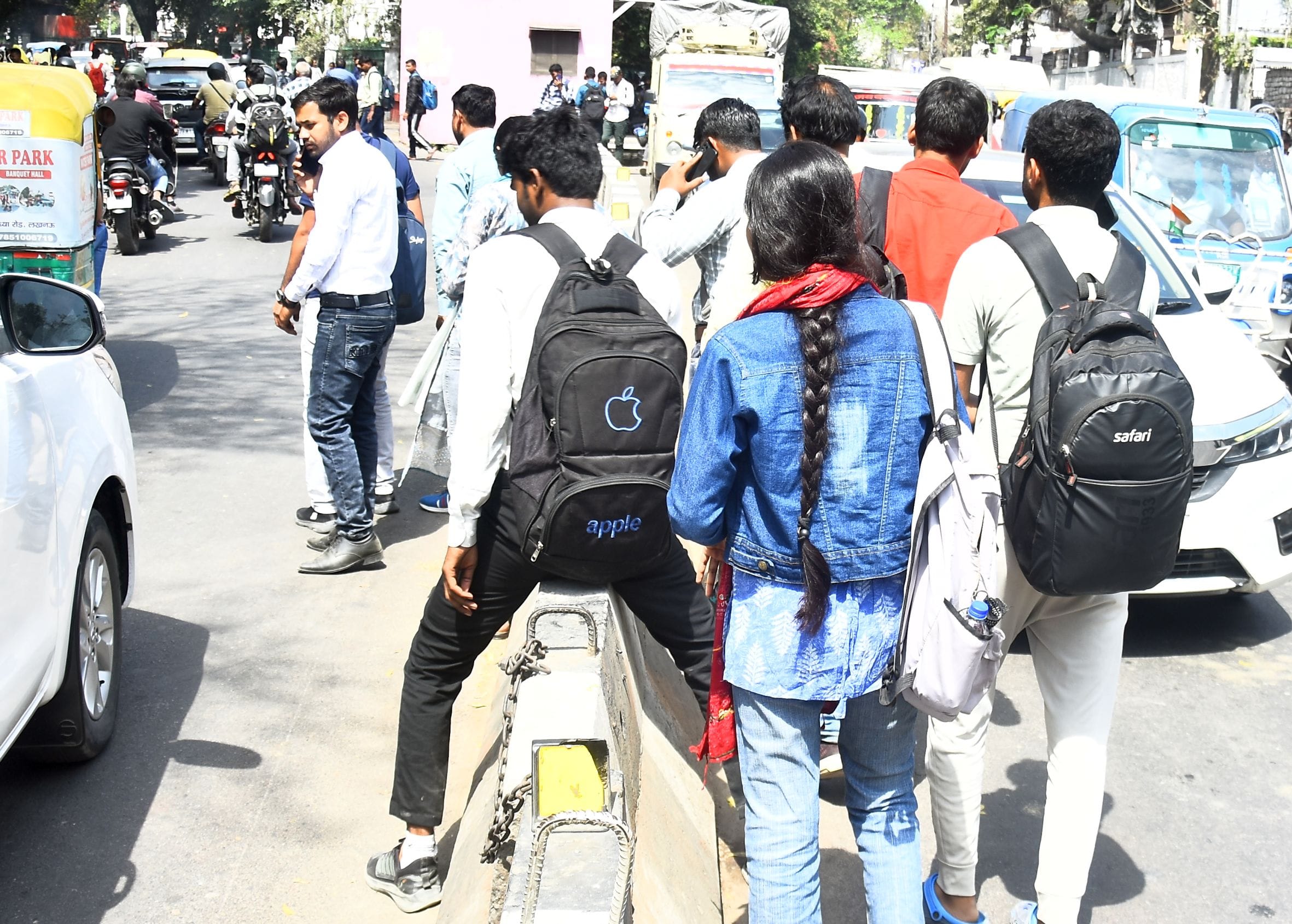 राजधानी के 54 परीक्षा केंद्रों पर हुई उपनिरीक्षक व समकक्ष पदों के लिए लिखित परीक्षा राजधानी के 54 परीक्षा केंद्रों पर हुई उपनिरीक्षक व समकक्ष पदों के लिए लिखित परीक्षा
