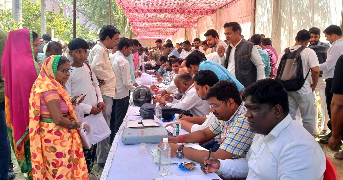 राष्ट्रीय लोक अदालत का निरीक्षण करते अतिथि। श्रोत-जिला सूचना कार्यालय राष्ट्रीय लोक अदालत का निरीक्षण करते अतिथि। श्रोत-जिला सूचना कार्यालय