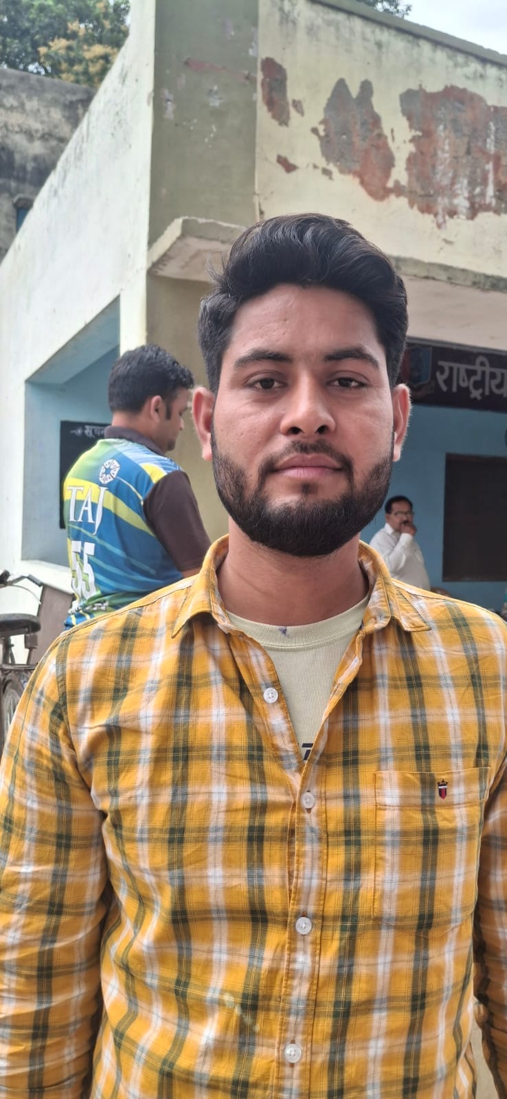 फोटो 36 कासगंज फोटो रोहित, परीक्षार्थी। स्रोत:स्ंवाद