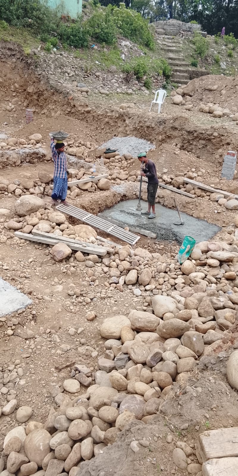 जयसिंहपुर में चल रहा बस स्टैंड का निर्माण कार्य। जागरूक पाठक