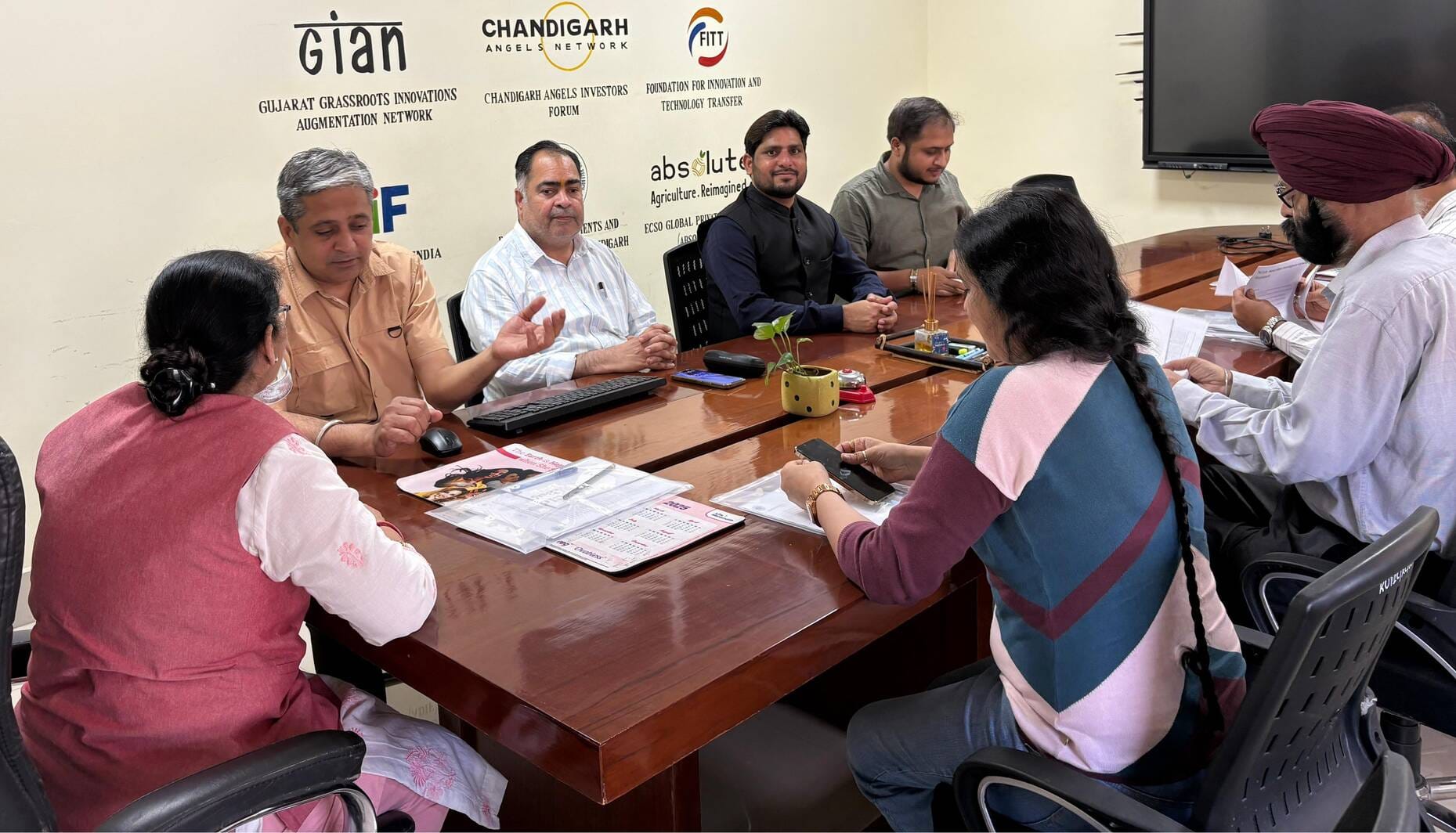 कुरुक्षेत्र। कुवि में कार्यक्रम के दौरान विचार साझा करते विशेषज्ञ। विज्ञप्ति