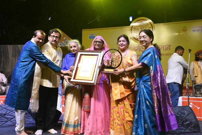 पद्मश्री बतूल बेगम को लोकनिर्मला सम्मान पद्मश्री बतूल बेगम को लोकनिर्मला सम्मान