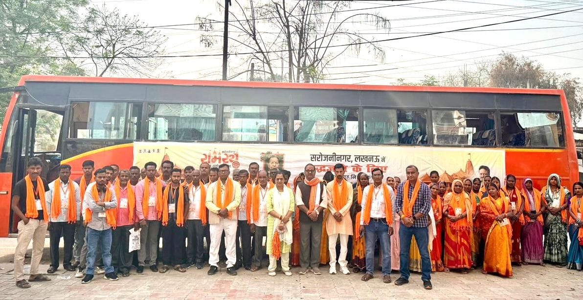 श्रद्धालुओं को अयोध्या में श्रीराम लला के भव्य मंदिर, हनुमानगढ़ी सहित प्रमुख मंदिरों के दर्शन क श्रद्धालुओं को अयोध्या में श्रीराम लला के भव्य मंदिर, हनुमानगढ़ी सहित प्रमुख मंदिरों के दर्शन क