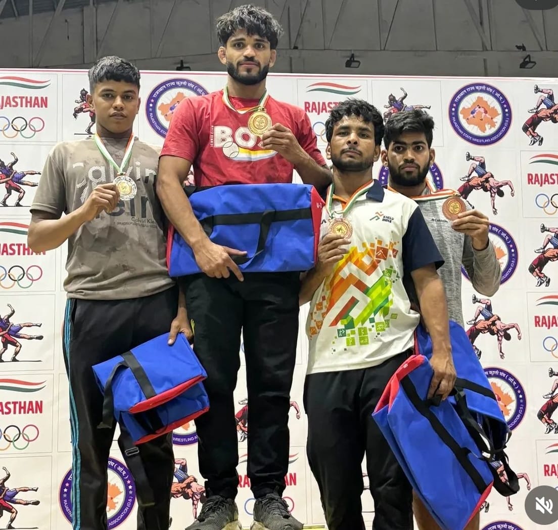 21-रोहतक में निजी अस्पताल में छह दिन से भर्ती राजस्थान के राष्ट्रीय पहलवान विजय लांबा। स्रोत : 