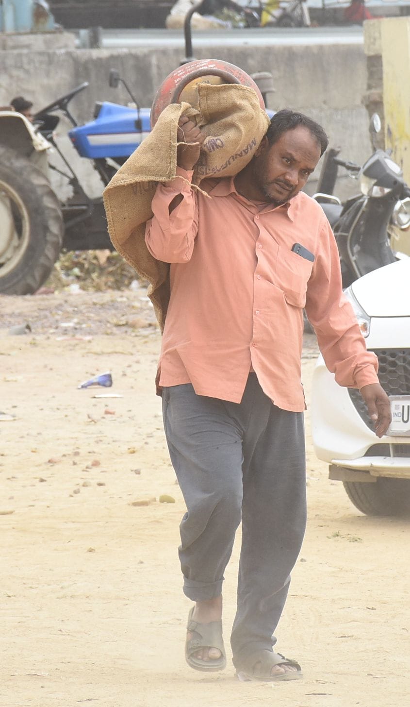 गैस संकट।