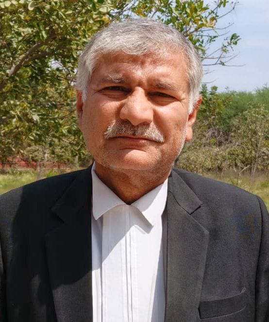 17जेएनडी27-डीसी कॉलोनी में बदहाल पड़ी सड़क। संवाद