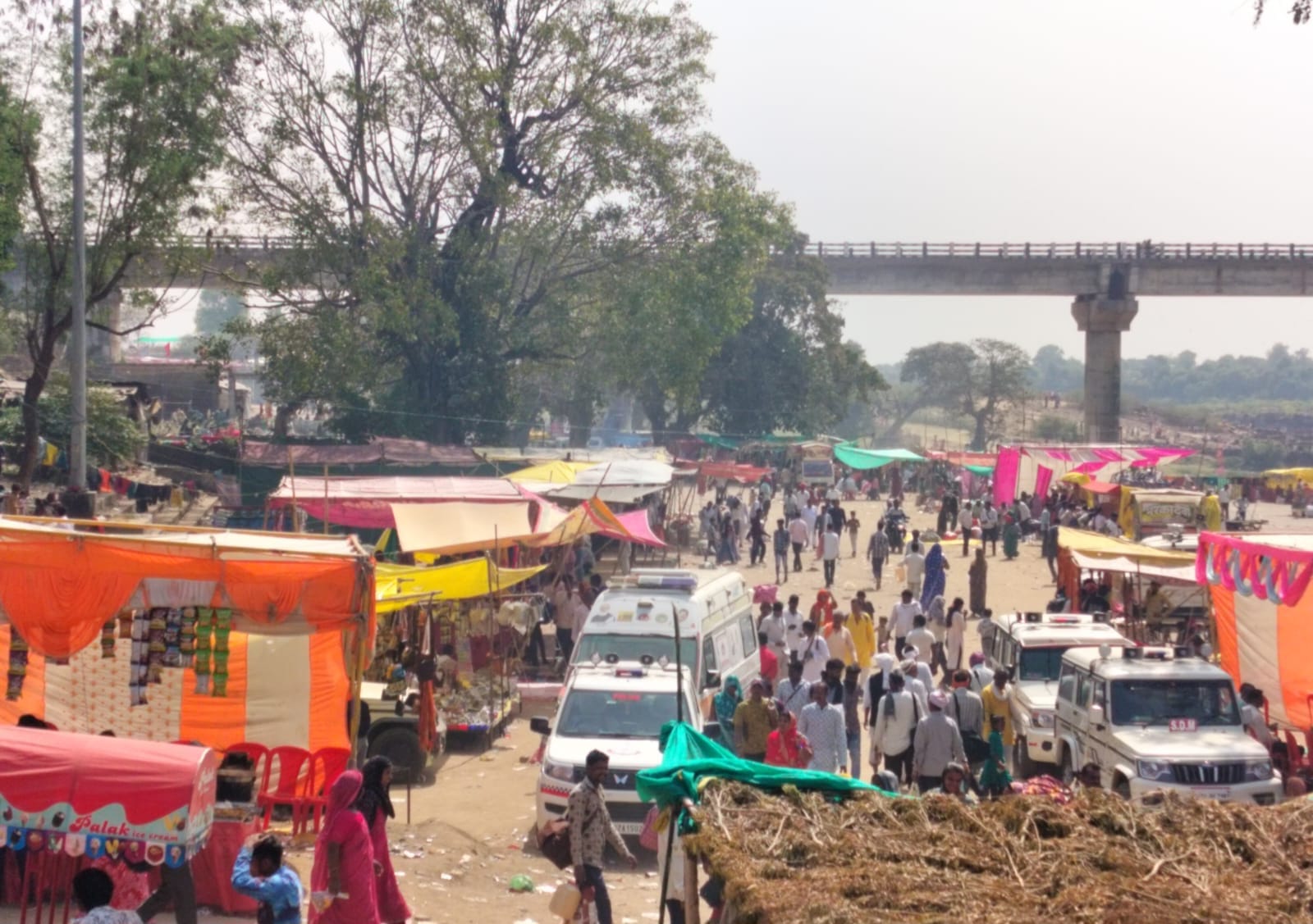 आस्था का ज्वार, नर्मदा तट पर उमड़ा
