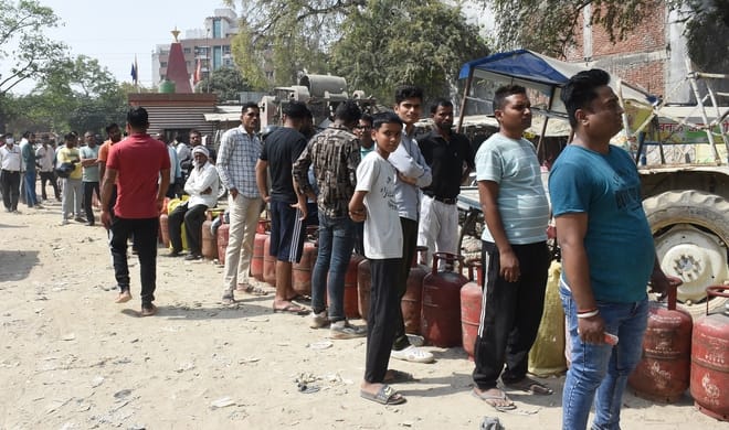 ऐशबाग सर्विस सेंटर में मरम्मत के लिए लाया गया डीजल भट्ठी। ऐशबाग सर्विस सेंटर में मरम्मत के लिए लाया गया डीजल भट्ठी।