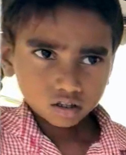 फोटो 17 एमएएचपी 10 परिचय-जानकारी देती मृतका की भतीजी दीक्षा राजपूत। संवाद