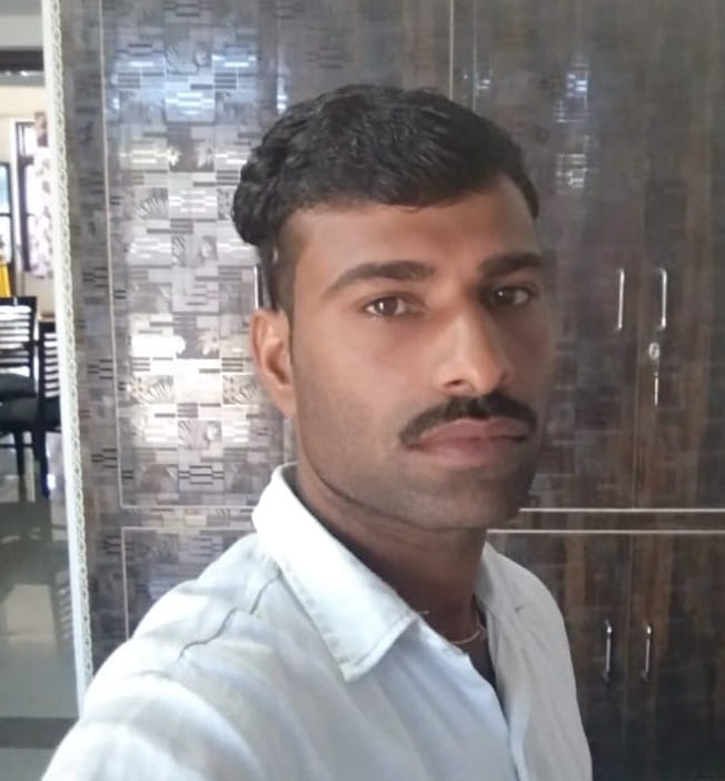 फोटो संख्या:61- सरसों की कटाई करते मजदूर--संवाद