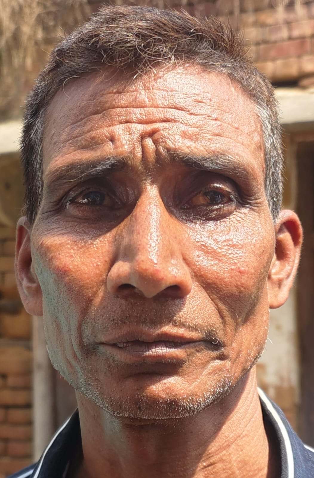 महाराज नगर स्थित गैस एजेंसी पर लगी लोगों की लंबी लाइन। संवाद