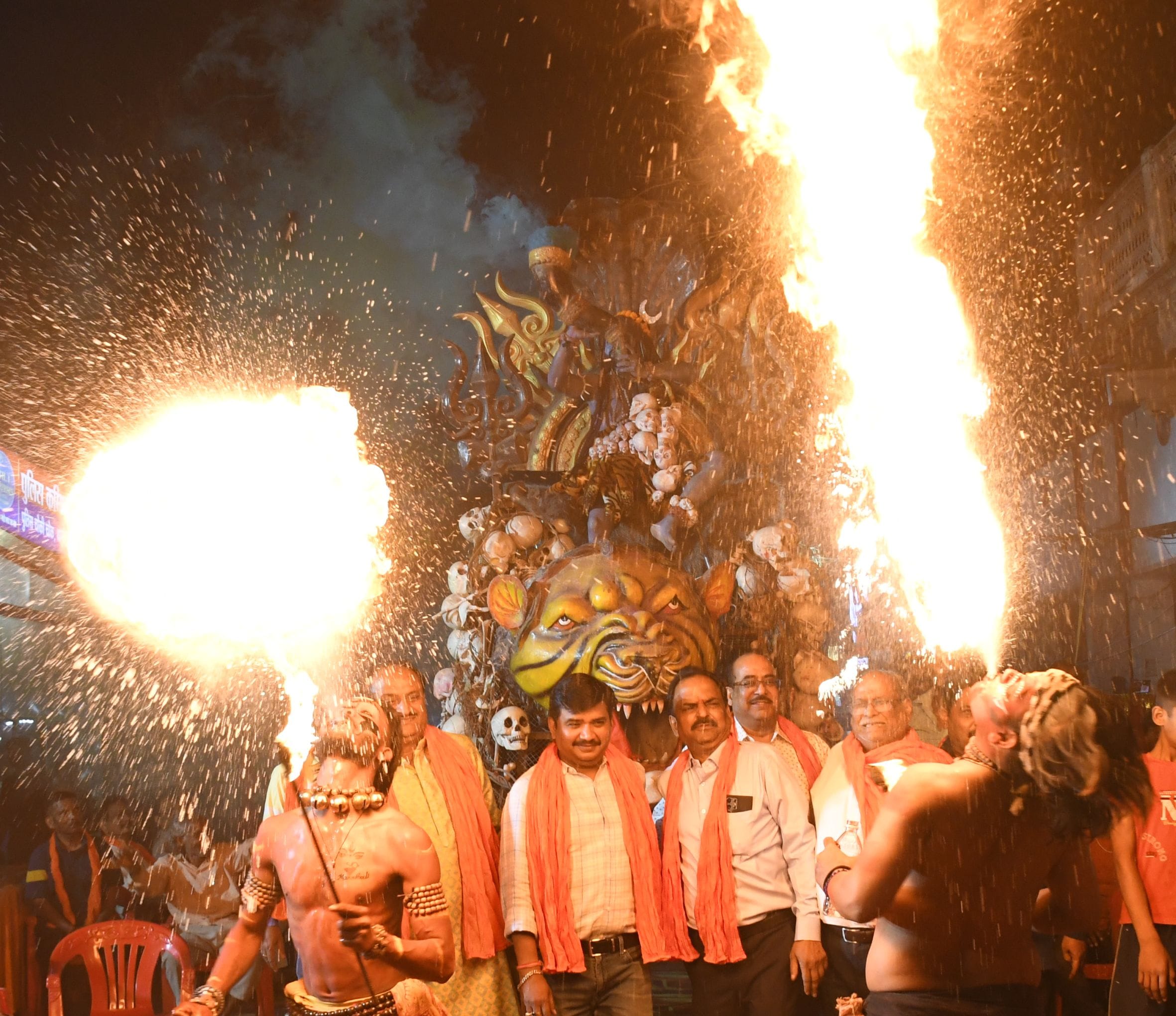 आनंदी माता मंदिर परिसर में दीपोत्सव के दौरान झांकी सजी।
