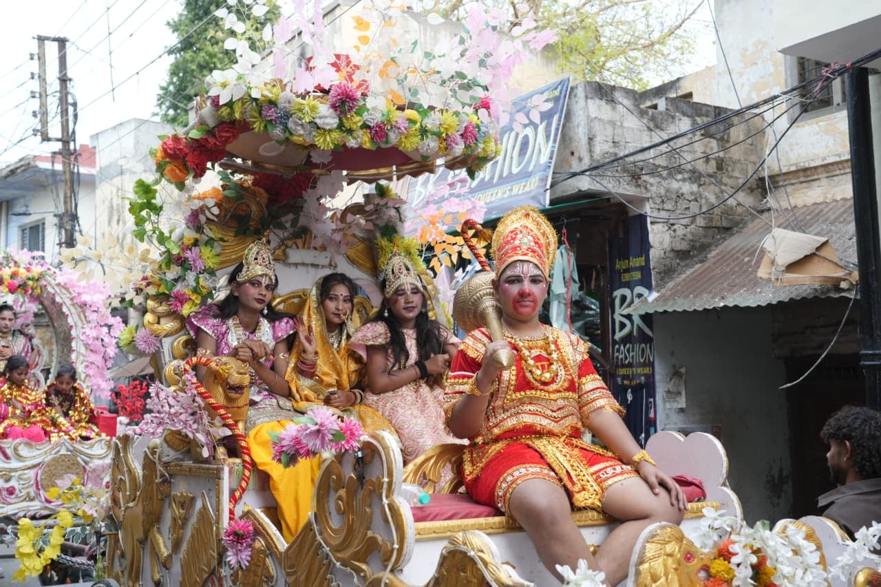 कुरुक्षेत्र। शक्तिपीठ में मां भद्रकाली की आराधना करते राज्यपाल प्रो असीम घोष, भाजपा प्रदेशाध्य