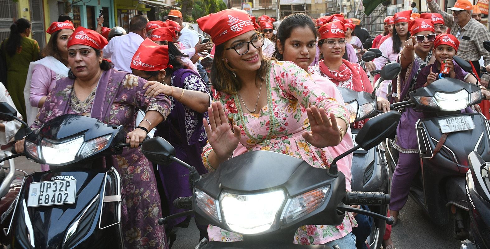 झूलेलाल धर्मशाला से निकाली स्कूटर रैली