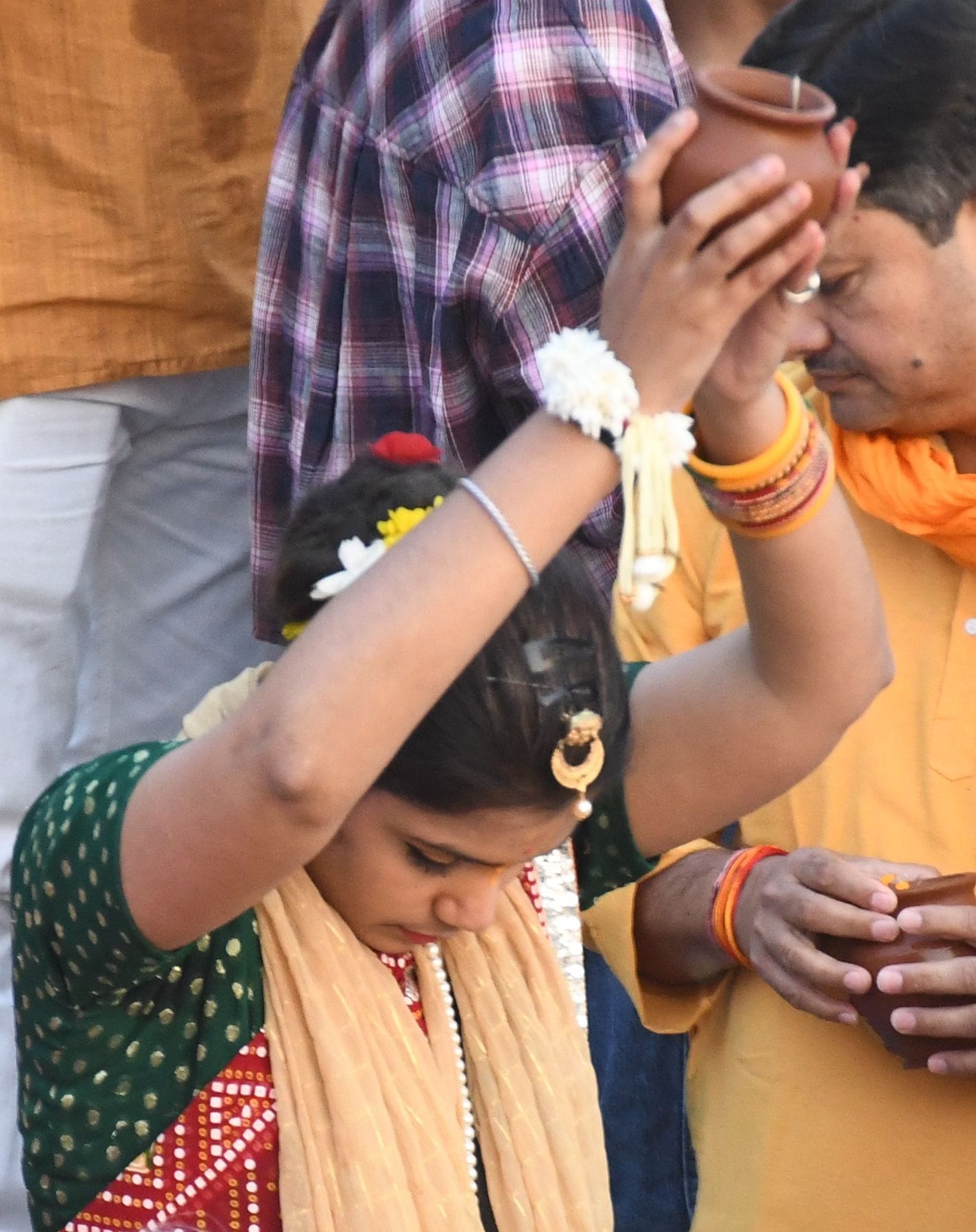 कुड़ियाघाट पर बृहस्पतिवार को भारतीय संस्कृति की अनुपम छटा बिखरी।