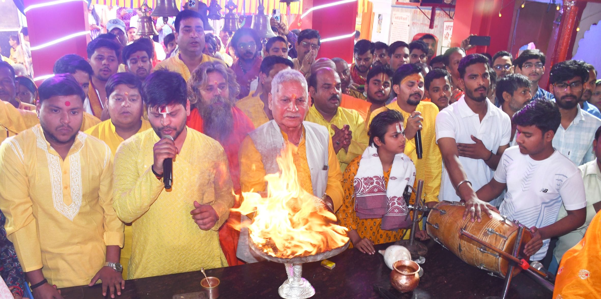 शैलपुत्री के चरणों में नतमस्तक हुई राजधानी