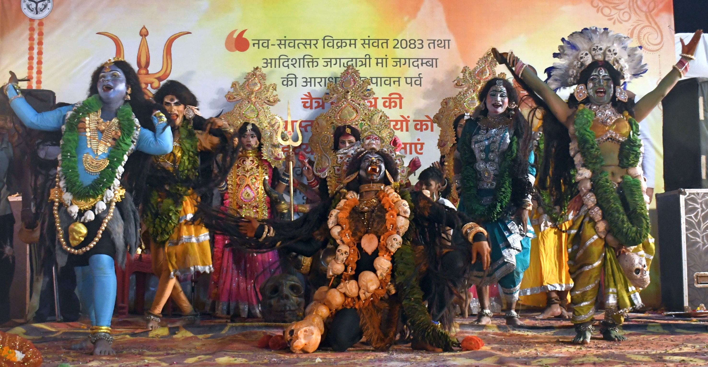 शैलपुत्री के चरणों में नतमस्तक हुई राजधानी
