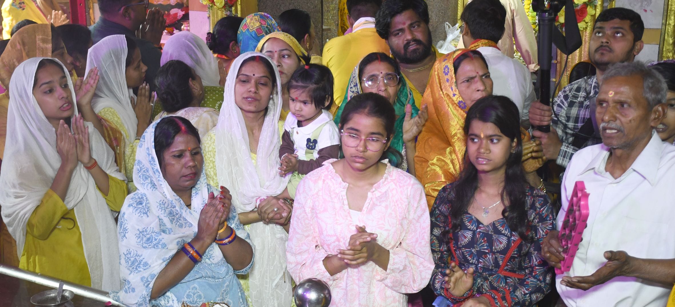 शैलपुत्री के चरणों में नतमस्तक हुई राजधानी