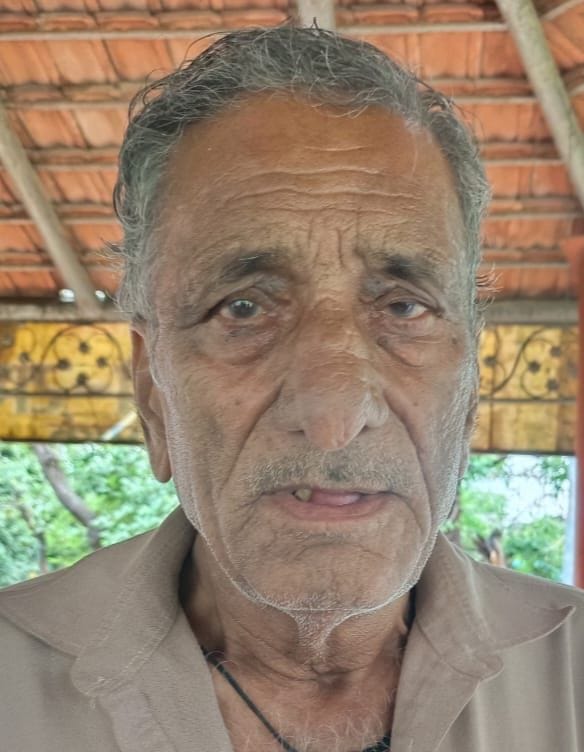 13-वार्ड 6 में जन संवाद कार्यक्रम के दौरान समस्याएं सुनते नगर निगम के सलाहकार सलिल मेहता, पूर्व