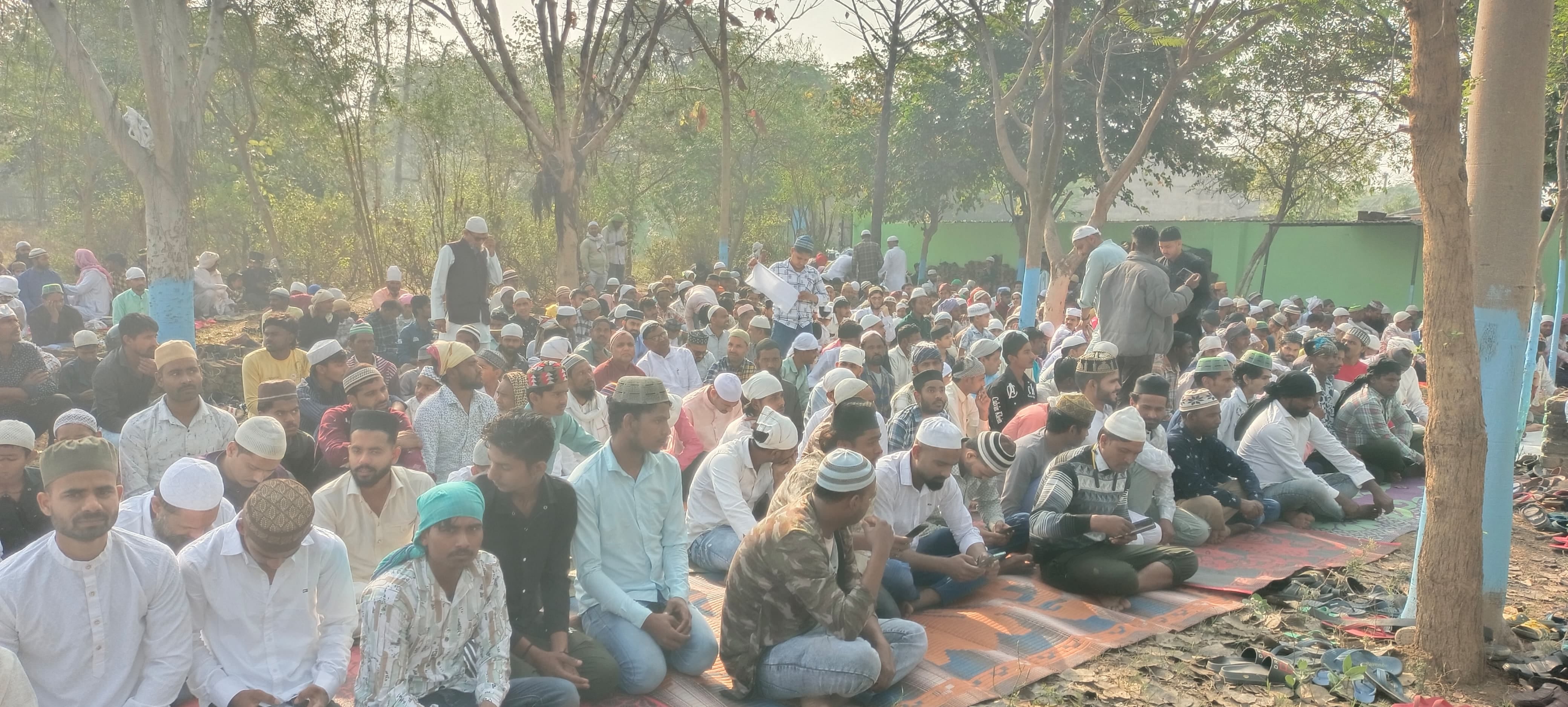 अकीदत और भाईचारे के साथ मनाई गई ईद