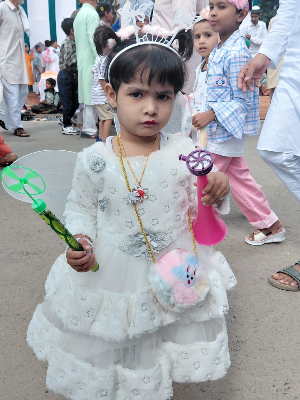 बच्चों के चेहरे पर दिखी ईद पर्व की खुशी संवाद
