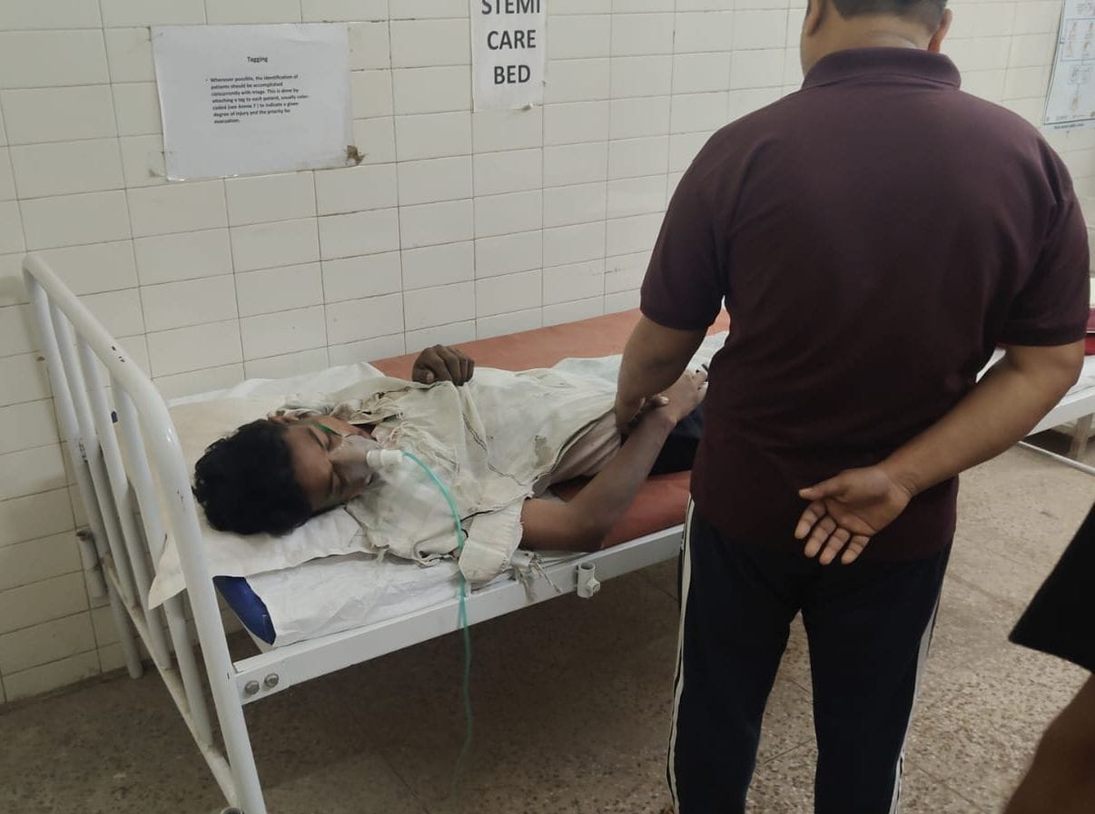 फोटो-22-दिन भर बादल छाए रहने और कई बार हल्की बारिश होने से कुछ ऐसा रहा शहर का हाल। संवाद