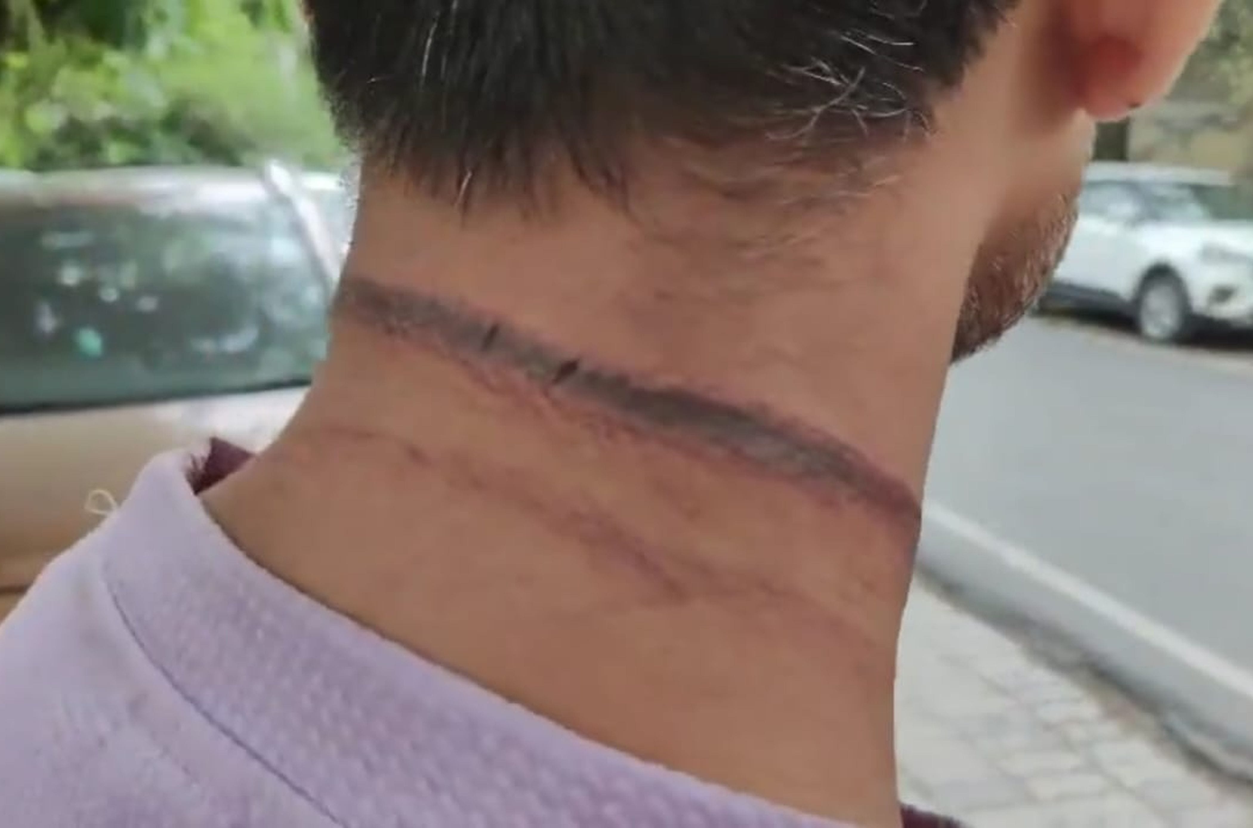 फोटो-25-एसपी कार्यालय शिकायत के लिए मौजूद पीड़ित । स्रोत स्वयं फोटो-25-एसपी कार्यालय शिकायत के लिए मौजूद पीड़ित । स्रोत स्वयं