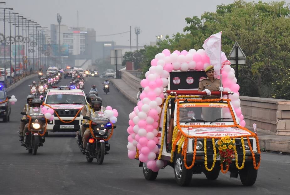 रिजर्व पुलिस लाइन ग्राउंड से निकाली गई जागरूकता रैली।