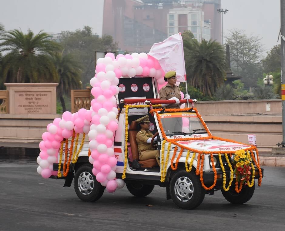 रिजर्व पुलिस लाइन ग्राउंड से निकाली गई जागरूकता रैली।