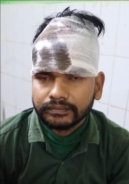 सड़क हादसा-घायल राकेश कुमार। स्रोत-संवाद