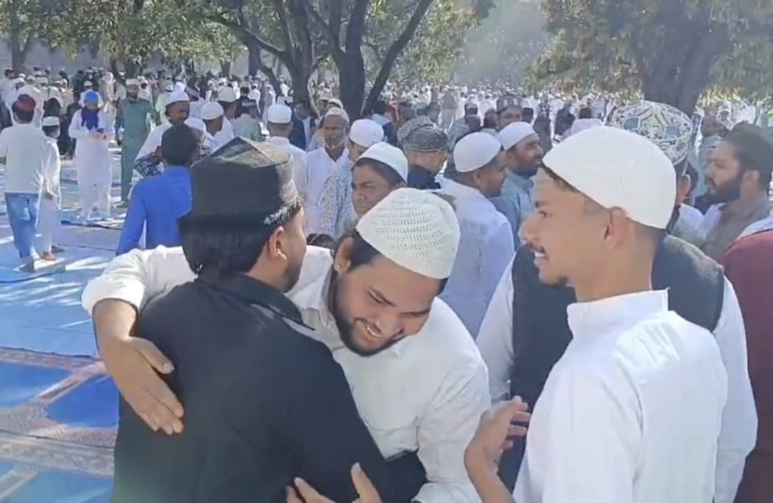 नालागढ़ में ईद पर नमाज अदा करते हुए मुसलिम समुदाय के लोग- संवाद
