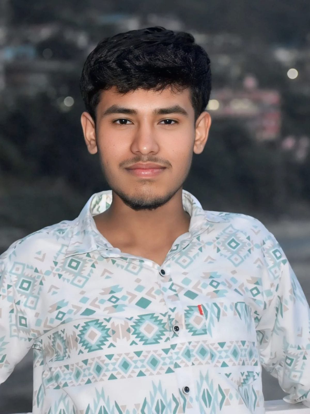 सुमित ठाकुर, प्रधान व्यापार मंडल हमीरपुर। सुमित ठाकुर, प्रधान व्यापार मंडल हमीरपुर।