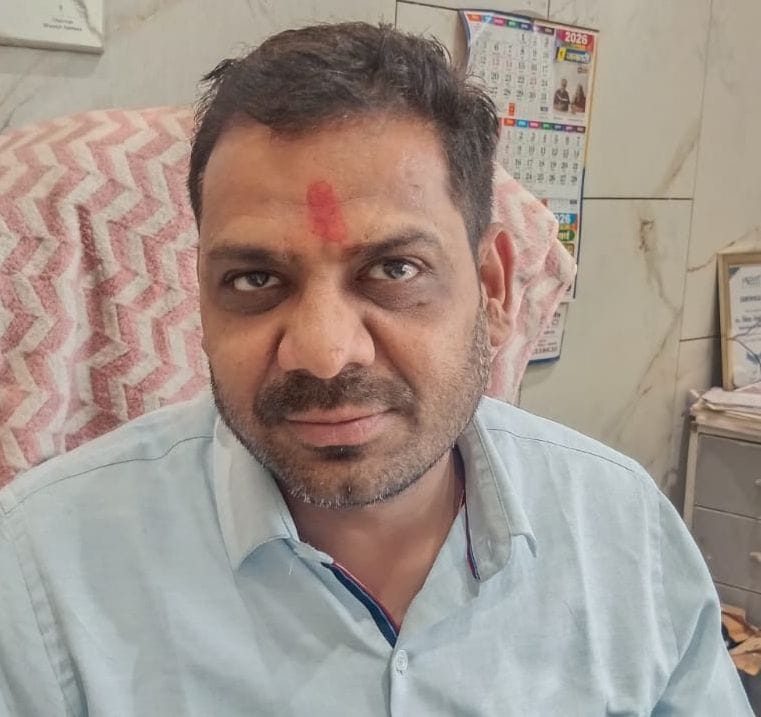 फोटो संख्या:53- गोशाला रोड पर मार्बल हाउस गोदाम में रखे मार्बल पत्थर--संवाद फोटो संख्या:53- गोशाला रोड पर मार्बल हाउस गोदाम में रखे मार्बल पत्थर--संवाद
