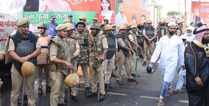 ईद... दुआ में मांगी दुनिया की सलामती ईद... दुआ में मांगी दुनिया की सलामती