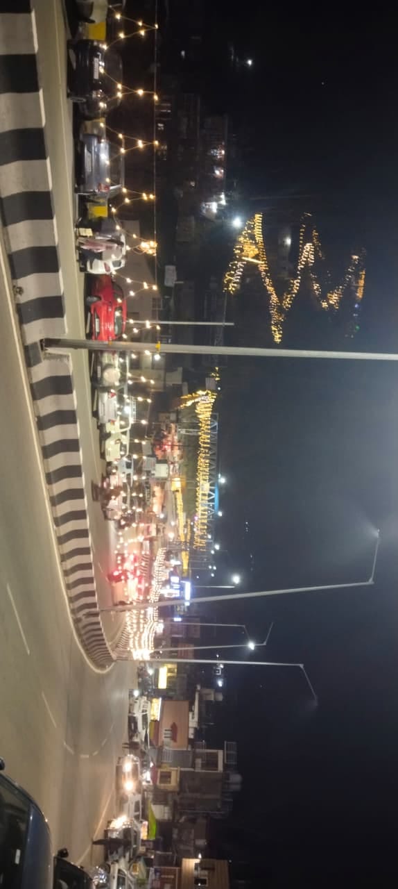 मां मनसा देवी मेले को लेकर सजा धर्मपुर बाजार व मंदिर परिसर। संवाद