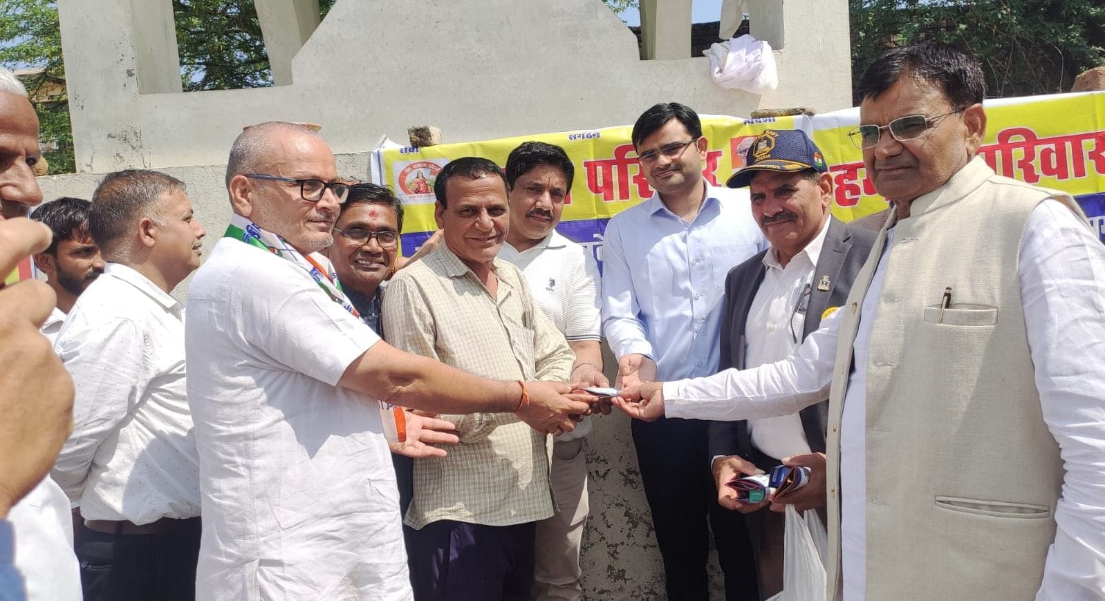 10-राजकीय आईटीआई रोहतक में शहीदी दिवस के दौरान मौजूद पदाधिकारी। स्रोत : शिक्षक 10-राजकीय आईटीआई रोहतक में शहीदी दिवस के दौरान मौजूद पदाधिकारी। स्रोत : शिक्षक