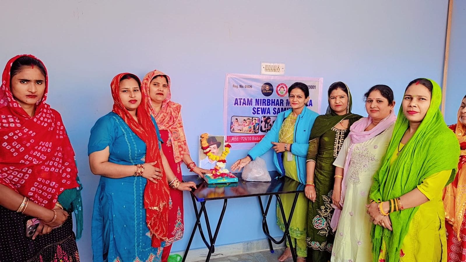 10-राजकीय आईटीआई रोहतक में शहीदी दिवस के दौरान मौजूद पदाधिकारी। स्रोत : शिक्षक 10-राजकीय आईटीआई रोहतक में शहीदी दिवस के दौरान मौजूद पदाधिकारी। स्रोत : शिक्षक