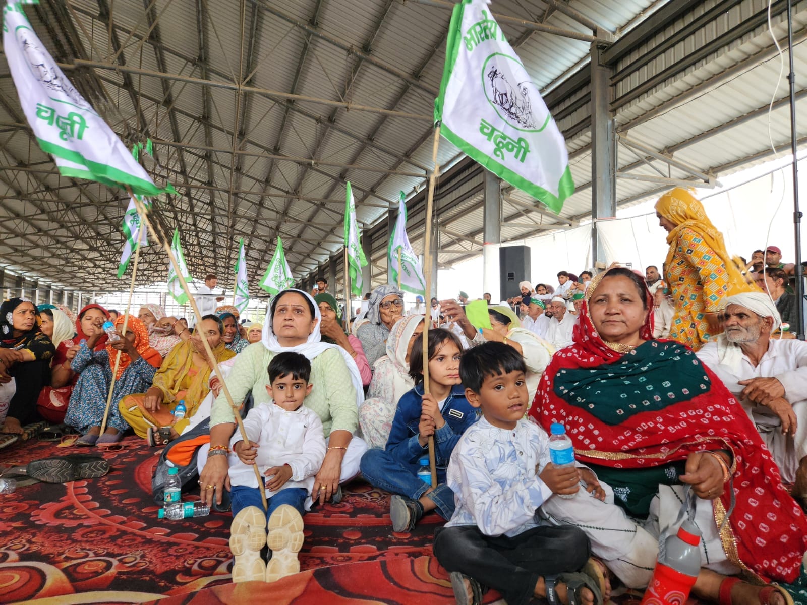 कुरुक्षेत्र। मंच पर मौजूद किसान नेता। संवाद कुरुक्षेत्र। मंच पर मौजूद किसान नेता। संवाद