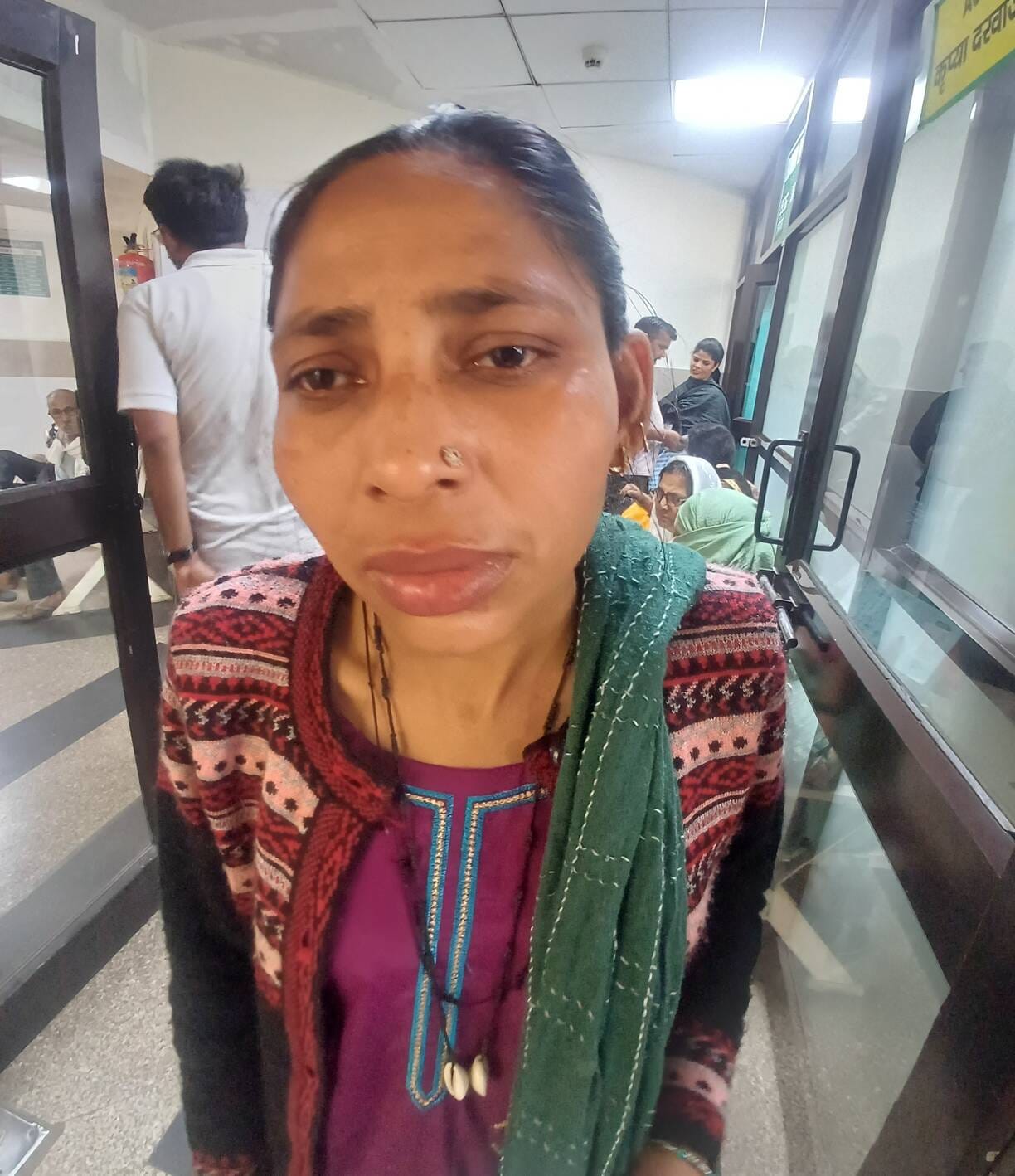 अंबाला छावनी में सड़कों पर घूम रहे लावारिस कुत्ते। संवाद अंबाला छावनी में सड़कों पर घूम रहे लावारिस कुत्ते। संवाद