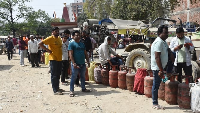 गैस संकट।