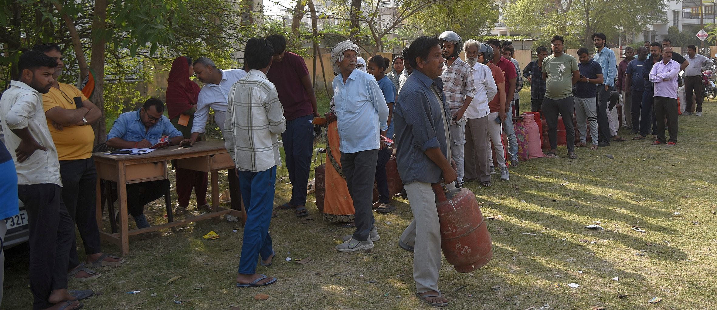 गैस संकट।