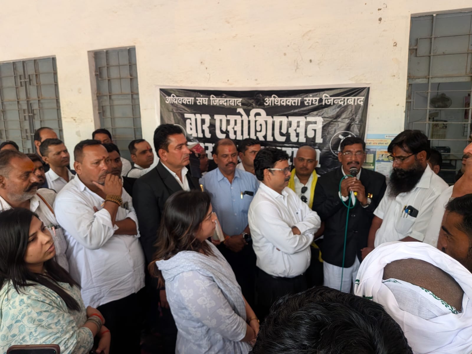 पीपीजीसीएल परिसर बारा कार्यक्रम में मौजूद मंडलायुक्त एवं कंपनी के लोग पीपीजीसीएल परिसर बारा कार्यक्रम में मौजूद मंडलायुक्त एवं कंपनी के लोग