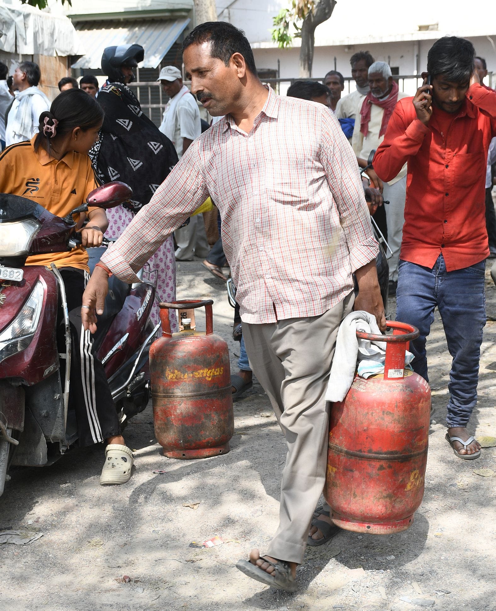 गैस संकट।