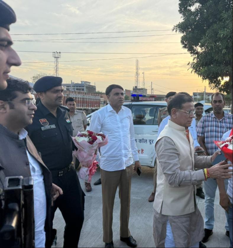 लाडवा। अनाज मंडी का निरीक्षण के लिए पहुंचे हरियाणा के खाद्य नागरिक, आपूर्ति एवं उपभोक्ता मामले लाडवा। अनाज मंडी का निरीक्षण के लिए पहुंचे हरियाणा के खाद्य नागरिक, आपूर्ति एवं उपभोक्ता मामले