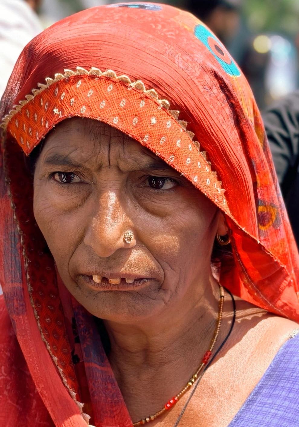 विद्युत उपकेंद्र में मांगो को लेकर प्रदर्शन करते लोग। संवाद विद्युत उपकेंद्र में मांगो को लेकर प्रदर्शन करते लोग। संवाद