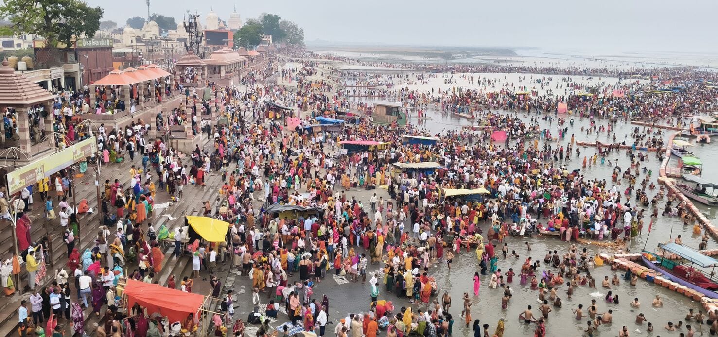 34-कनकभवन में रामजन्मोस्व के मौके पर सजा भगवान का विग्रह।-संवाद 34-कनकभवन में रामजन्मोस्व के मौके पर सजा भगवान का विग्रह।-संवाद