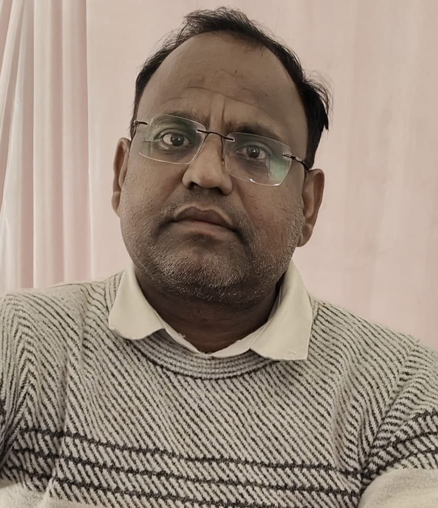 अनेठी गांव में कारोबारी के घर में घड़े व जर्किन में सिरका बनने के लिए रखा हुआ गन्ने का रस। संवा