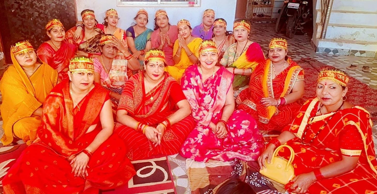 चैत्र नवरात्र की नवमी पर भक्तों ने हवन किया। कन्याओं का पूजन करके भोजन कराकर दक्षिणा दी गई। सं