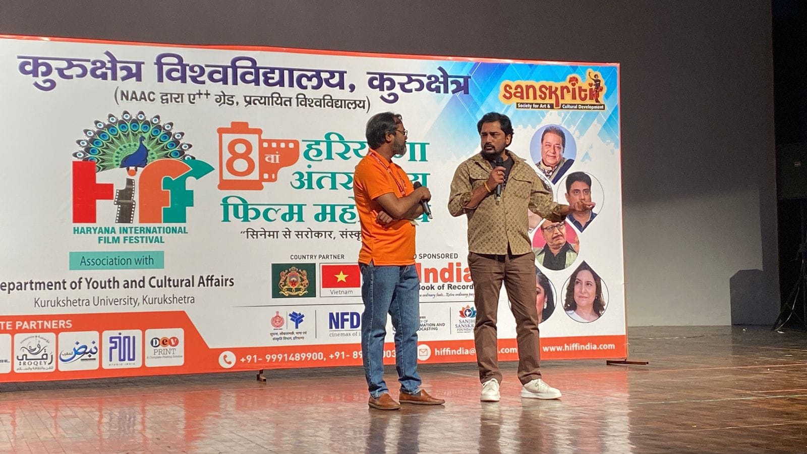 कुरुक्षेत्र। मंच पर अनुभव साझा करते अजय जेठी। संवाद